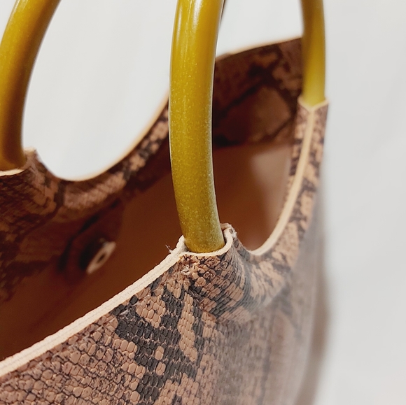 FAUX SNAKESKIN HAND BAG NWOT! - Picture 4 of 5